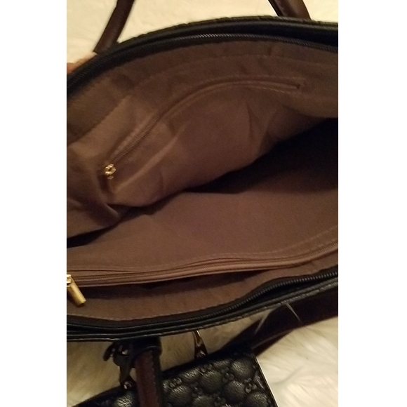 Handbag - Picture 3 of 6